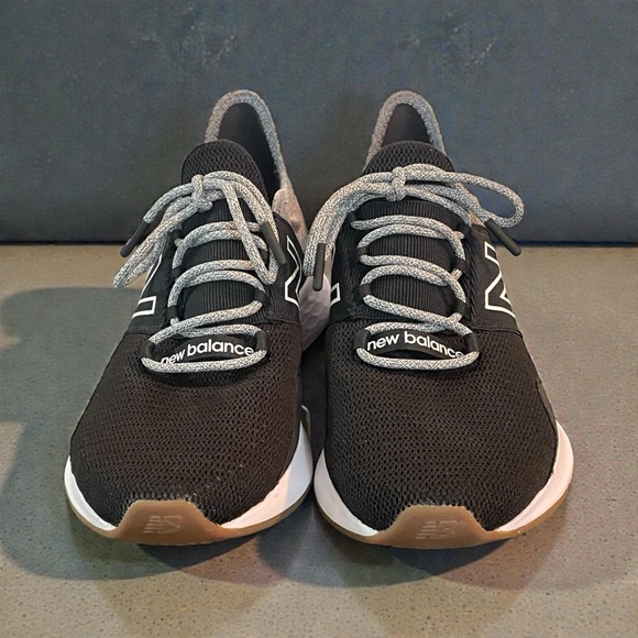 New Balance ROAV Black and Gray Athletic Shoes - Picture 3 of 10
